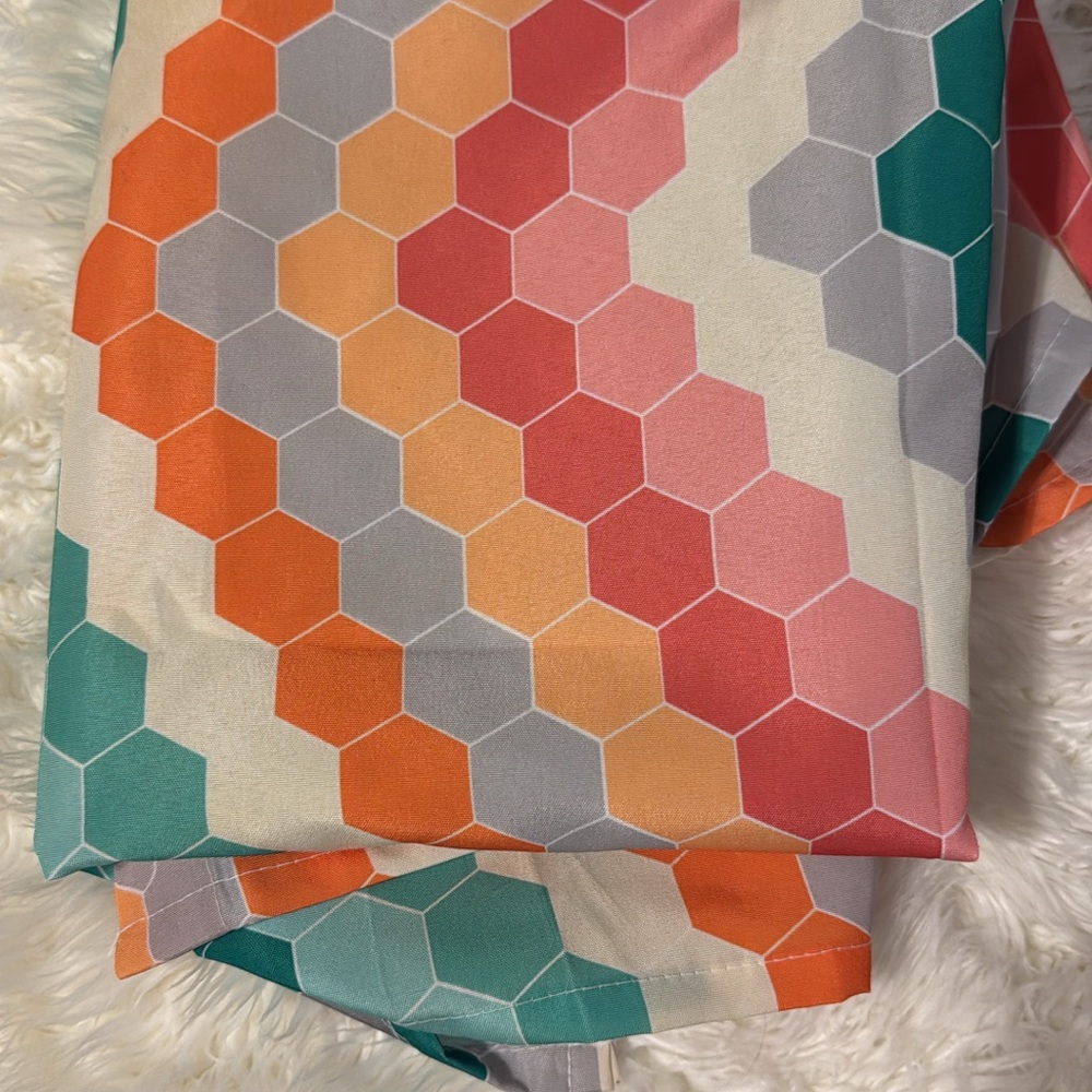 Colorful Hexagon Pattern Bedding Set